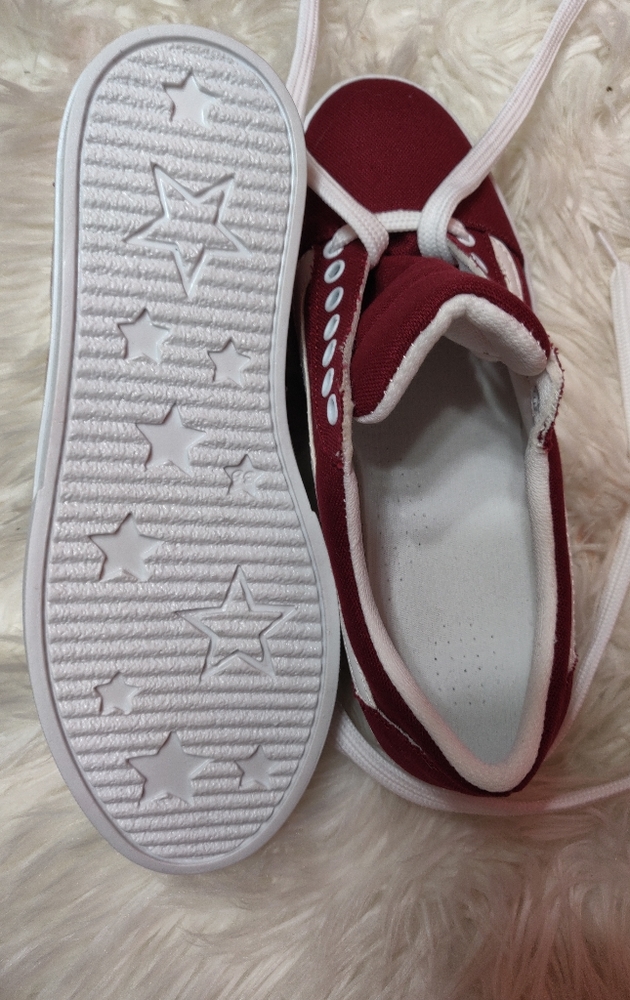 Shoes - Picture 3 of 4